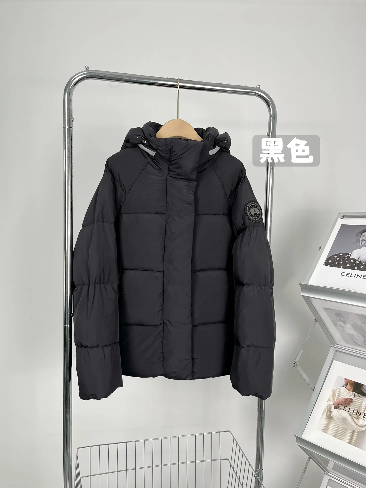 P780 𝐂𝐚𝐧𝐚𝐝𝐚 𝐠𝐨𝐨𝐬𝐞丨Canada Goose Ouyang Nana same style short down jacket Size: S-XXL